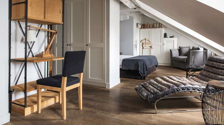 New Hotel Roblin Suite