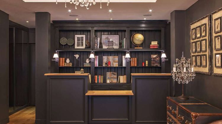 New Hotel Roblin Lobby