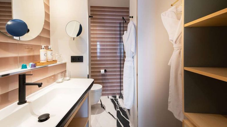 <b>Hotel Amoi Room</b>. Images powered by <a href="https://iceportal.shijigroup.com/" title="IcePortal" target="_blank">IcePortal</a>.