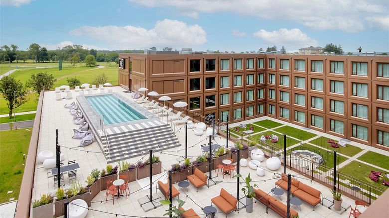<b>TRIBE Milan Malpensa Pool</b>. Images powered by <a href="https://iceportal.shijigroup.com/" title="IcePortal" target="_blank">IcePortal</a>.