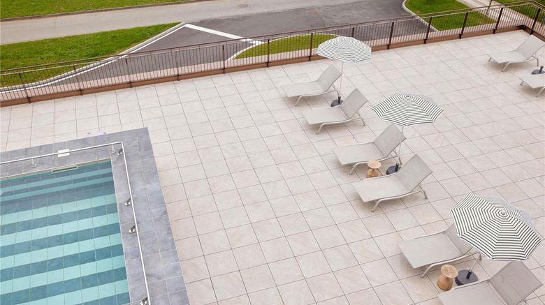 <b>TRIBE Milan Malpensa Pool</b>. Images powered by <a href="https://iceportal.shijigroup.com/" title="IcePortal" target="_blank">IcePortal</a>.