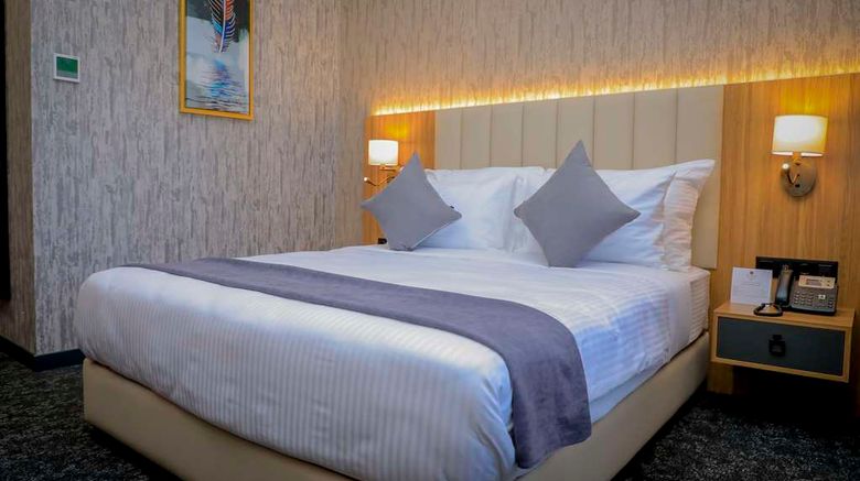 <b>Best Western Premier DJ Hotel Room</b>. Images powered by <a href="https://iceportal.shijigroup.com/" title="IcePortal" target="_blank">IcePortal</a>.