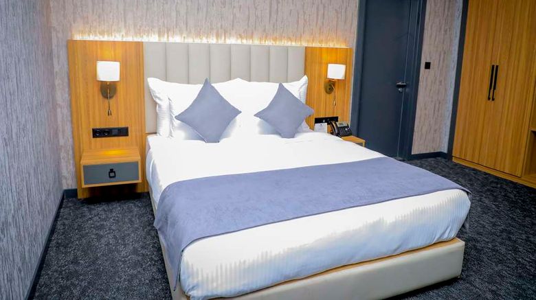 <b>Best Western Premier DJ Hotel Room</b>. Images powered by <a href="https://iceportal.shijigroup.com/" title="IcePortal" target="_blank">IcePortal</a>.