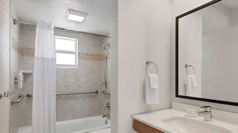 <b>Spark by Hilton Ormond Beach Oceanfront Room</b>. Images powered by <a href="https://iceportal.shijigroup.com/" title="IcePortal" target="_blank">IcePortal</a>.