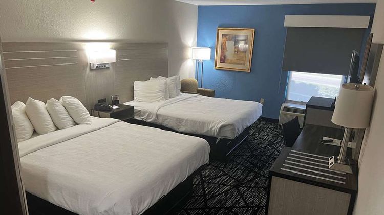 Baymont by Wyndham Monroe Ohio Room