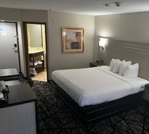 Baymont by Wyndham Monroe Ohio Room
