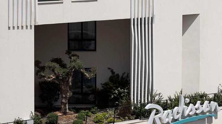 Radisson Hotel Tunis City Center Exterior