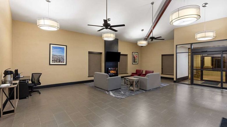 <b>Super 8 by Wyndham Alexandria Lobby</b>. Images powered by <a href="https://iceportal.shijigroup.com/" title="IcePortal" target="_blank">IcePortal</a>.