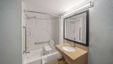 Super 8 by Wyndham Alexandria Room