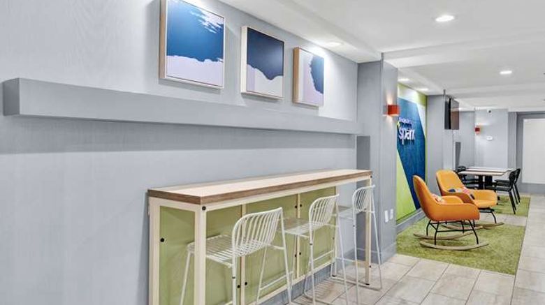<b>Spark by Hilton Plymouth Lobby</b>. Images powered by <a href="https://iceportal.shijigroup.com/" title="IcePortal" target="_blank">IcePortal</a>.