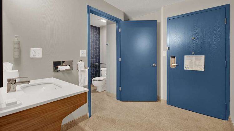 Spark by Hilton Plymouth Room