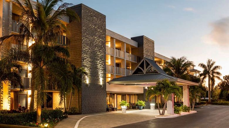 <b>Spark by Hilton Siesta Key Gateway Exterior</b>. Images powered by <a href="https://iceportal.shijigroup.com/" title="IcePortal" target="_blank">IcePortal</a>.