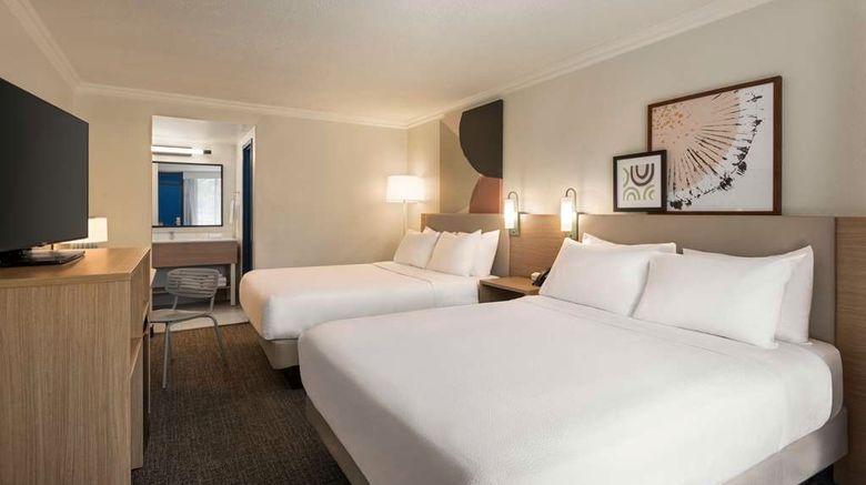 <b>Spark by Hilton Siesta Key Gateway Room</b>. Images powered by <a href="https://iceportal.shijigroup.com/" title="IcePortal" target="_blank">IcePortal</a>.