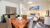 Byron Central Apartments Room