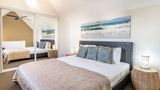 Byron Central Apartments Room