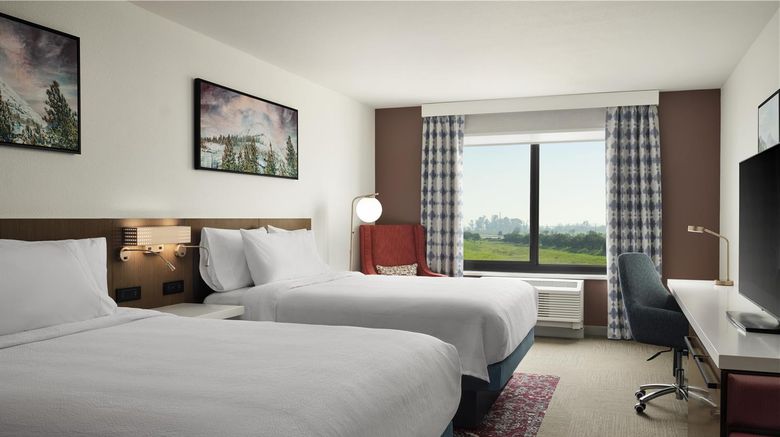 <b>Hilton Garden Inn Merced Room</b>. Images powered by <a href="https://iceportal.shijigroup.com/" title="IcePortal" target="_blank">IcePortal</a>.