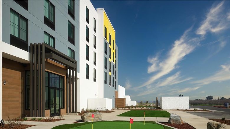 <b>Hilton Garden Inn Merced Golf</b>. Images powered by <a href="https://iceportal.shijigroup.com/" title="IcePortal" target="_blank">IcePortal</a>.