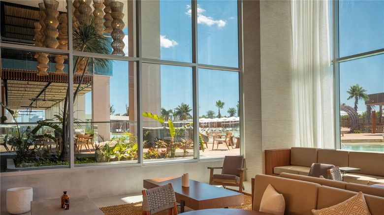 <b>Hyatt Vivid Grand Island Restaurant</b>. Images powered by <a href="https://iceportal.shijigroup.com/" title="IcePortal" target="_blank">IcePortal</a>.