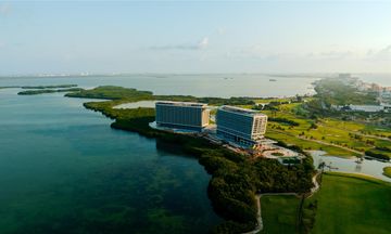 Hyatt Vivid Grand Island