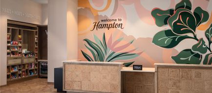 Hampton Inn & Suites Maui North Shore Lobby