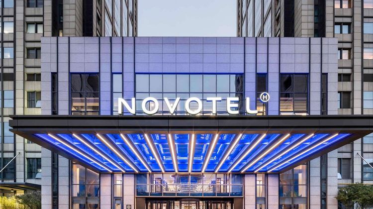Novotel Shanghai JingAn Exterior
