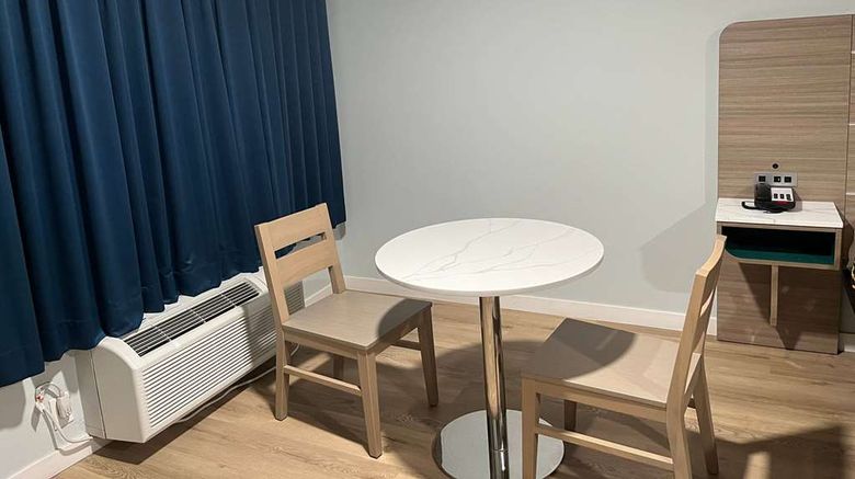 <b>Travelodge by Wyndham Fairplex Pomona Room</b>. Images powered by <a href="https://iceportal.shijigroup.com/" title="IcePortal" target="_blank">IcePortal</a>.