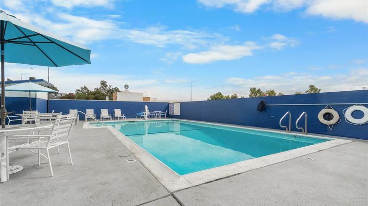 Travelodge by Wyndham Fairplex Pomona Pool