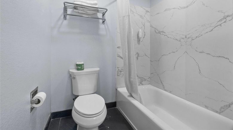 <b>Travelodge by Wyndham Fairplex Pomona Room</b>. Images powered by <a href="https://iceportal.shijigroup.com/" title="IcePortal" target="_blank">IcePortal</a>.