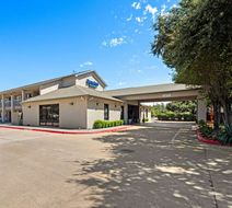 Days Inn Round Rock TX Exterior