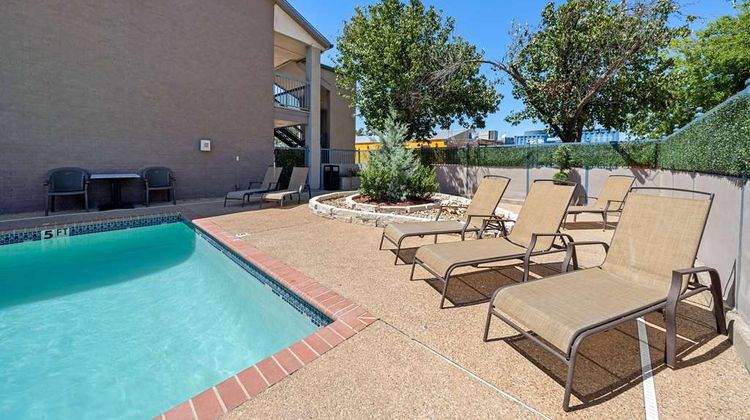 Days Inn Round Rock TX Pool