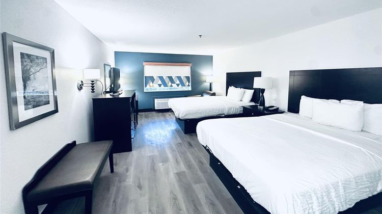 Baymont by Wyndham Ardmore I-35 Room