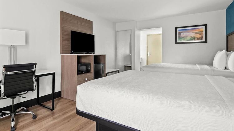 Baymont by Wyndham Ardmore I-35 Room