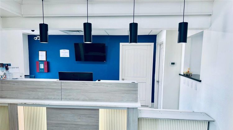 Baymont by Wyndham Ardmore I-35 Lobby