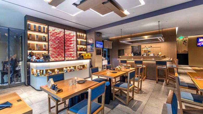 <b>The Yangtze Boutique Shanghai Restaurant</b>. Images powered by <a href="https://iceportal.shijigroup.com/" title="IcePortal" target="_blank">IcePortal</a>.