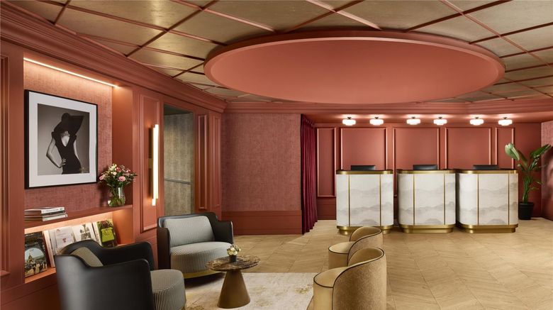 <b>NH Paris Champs-Elysees Lobby</b>. Images powered by <a href="https://iceportal.shijigroup.com/" title="IcePortal" target="_blank">IcePortal</a>.