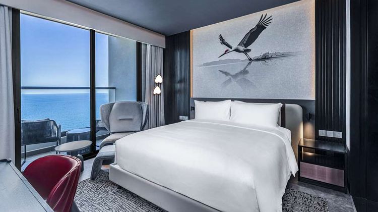 Radisson RED Danang Suite