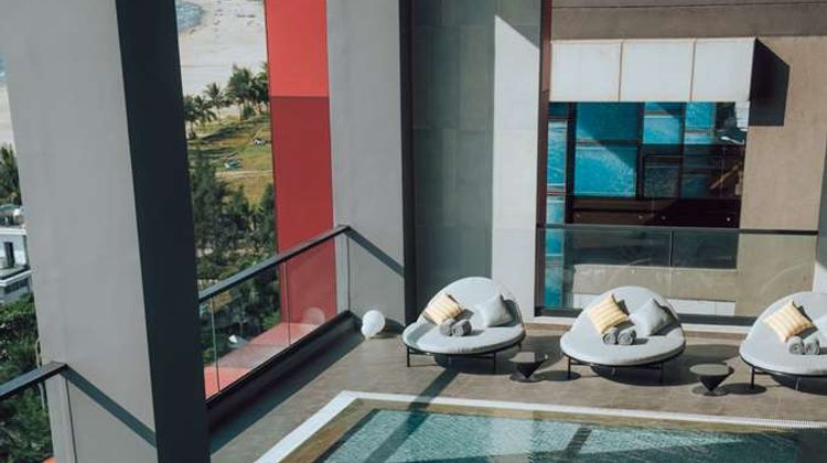 Radisson RED Danang Pool