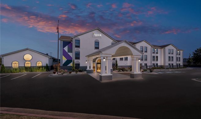 Spark by Hilton North Little Rock Exterior
