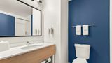<b>Spark by Hilton Commerce Room</b>. Images powered by <a href="https://iceportal.shijigroup.com/" title="IcePortal" target="_blank">IcePortal</a>.