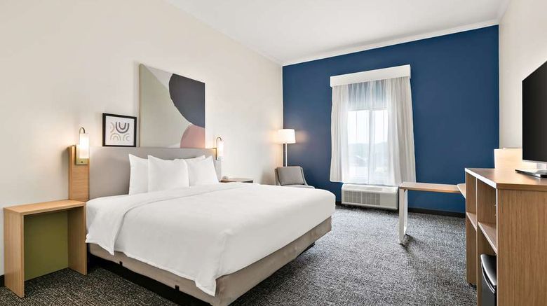 <b>Spark by Hilton Commerce Room</b>. Images powered by <a href="https://iceportal.shijigroup.com/" title="IcePortal" target="_blank">IcePortal</a>.