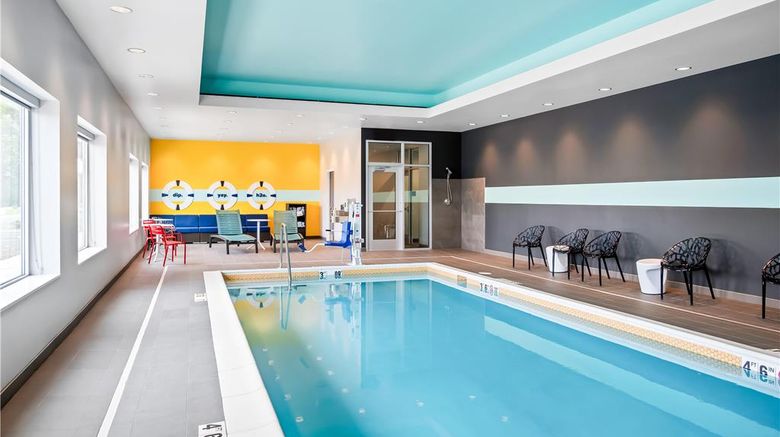 <b>Tru by Hilton Holland MI Pool</b>. Images powered by <a href="https://iceportal.shijigroup.com/" title="IcePortal" target="_blank">IcePortal</a>.