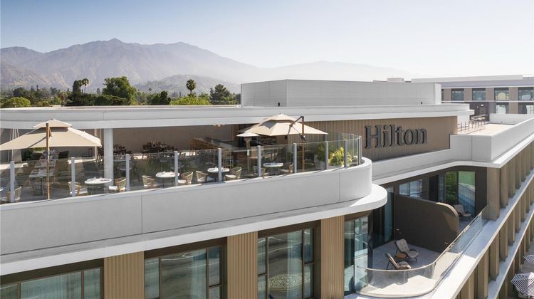 Hilton Arcadia Exterior