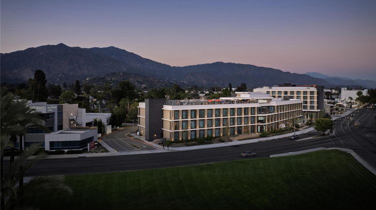 Hilton Arcadia Exterior