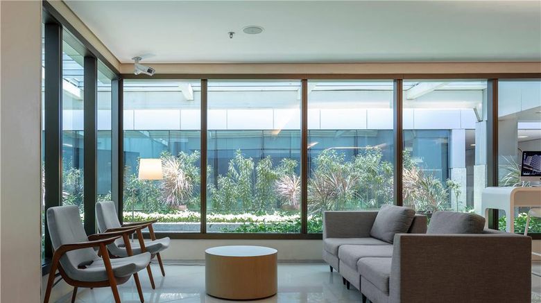 <b>Wyndham Salvador Hangar Aeroporto Lobby</b>. Images powered by <a href="https://iceportal.shijigroup.com/" title="IcePortal" target="_blank">IcePortal</a>.