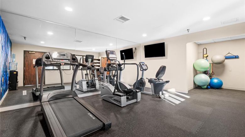 <b>Courtview Hotel Health</b>. Images powered by <a href="https://iceportal.shijigroup.com/" title="IcePortal" target="_blank">IcePortal</a>.
