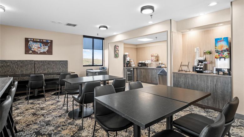 <b>Courtview Hotel Restaurant</b>. Images powered by <a href="https://iceportal.shijigroup.com/" title="IcePortal" target="_blank">IcePortal</a>.