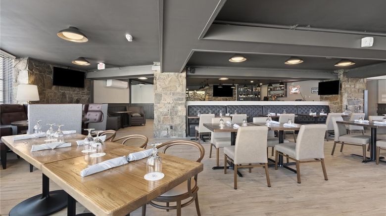 <b>Waynesville Inn Golf Club Tapestry Coll Restaurant</b>. Images powered by <a href="https://iceportal.shijigroup.com/" title="IcePortal" target="_blank">IcePortal</a>.