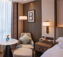 Yuexiu Hotel Guangzhou-Curio Collection Room