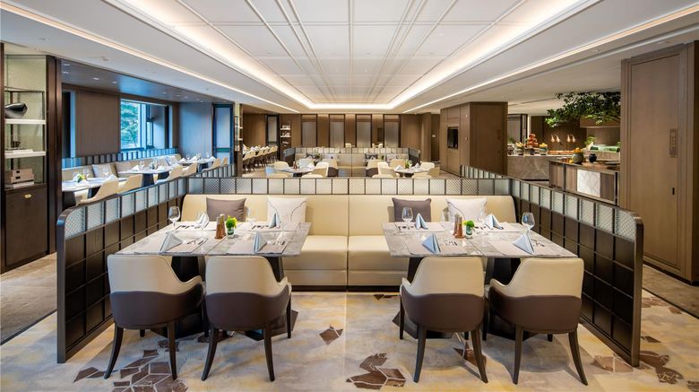 <b>Yuexiu Hotel Guangzhou-Curio Collection Restaurant</b>. Images powered by <a href="https://iceportal.shijigroup.com/" title="IcePortal" target="_blank">IcePortal</a>.