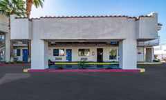 Rodeway Inn & Suites Rancho Mirage
